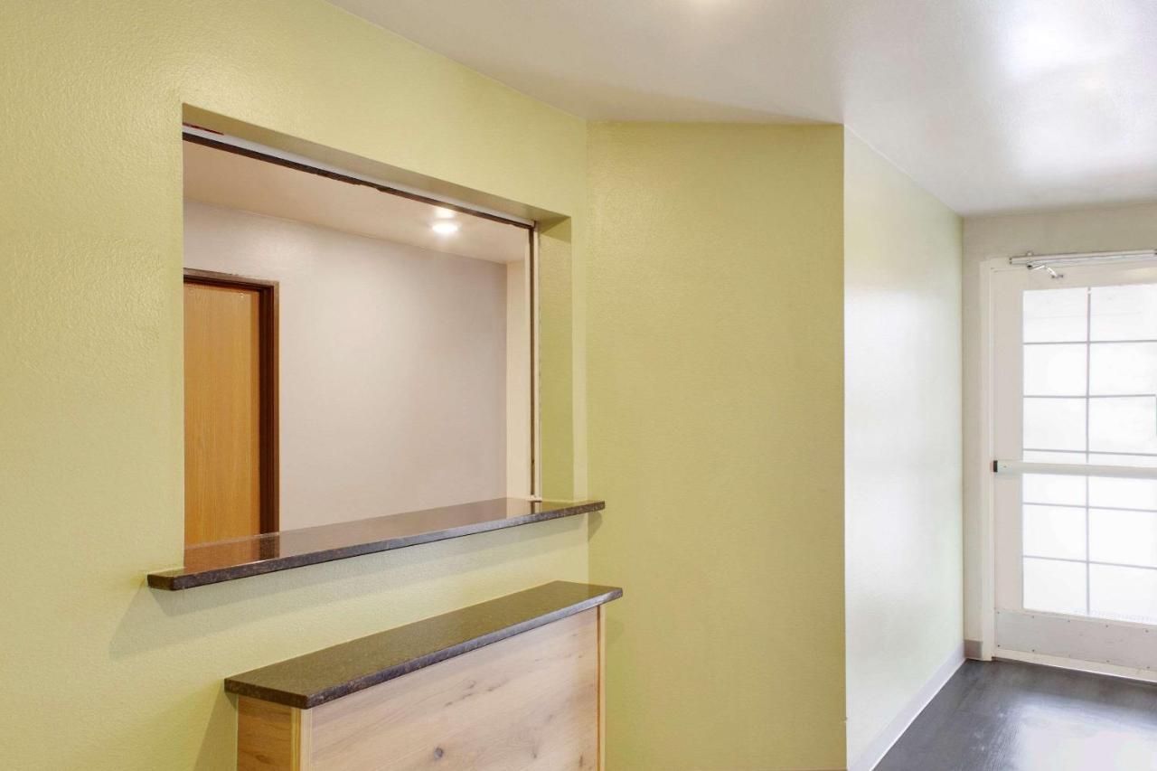 Woodspring Suites 콘로 외부 사진